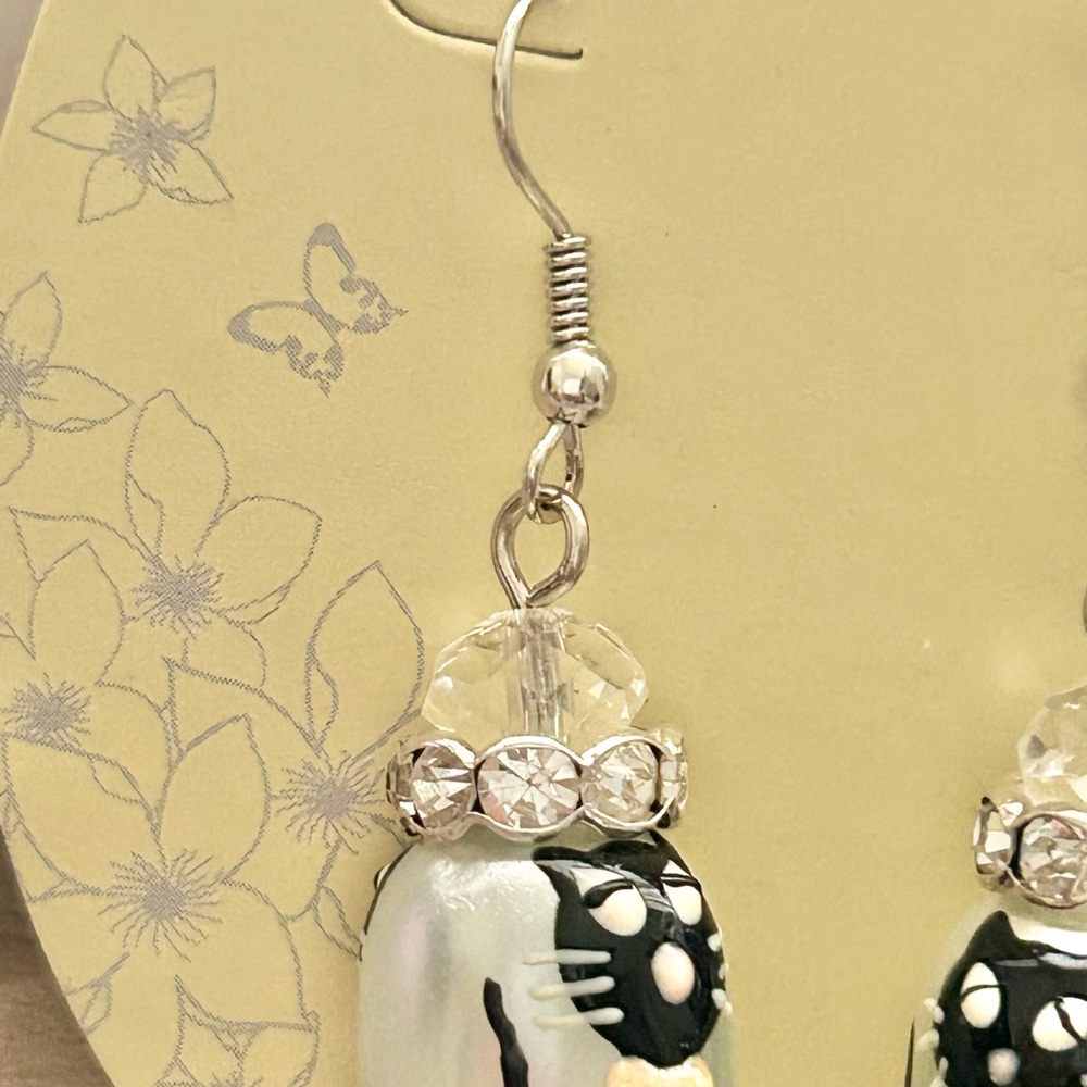 Hand Painted Black Cat Dangle Earrings Rhinestone Crystal - Picture 4 of 5